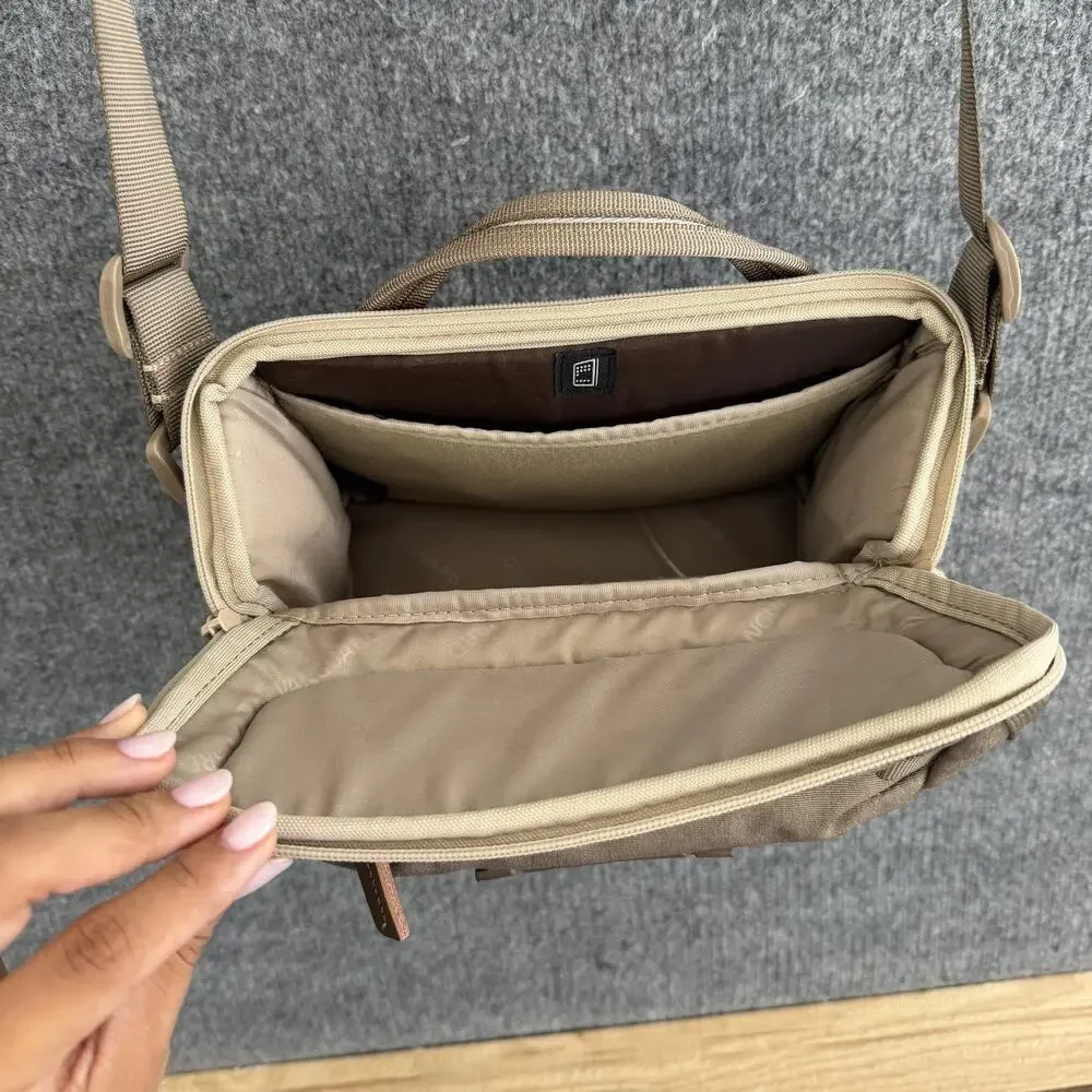 Vanguard VEO 21M Camera Messenger Bag Beige Padded Polyester Rain Cover Strap